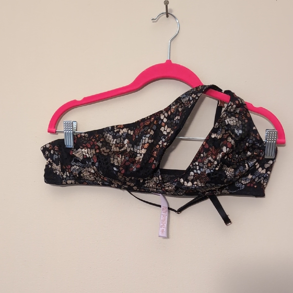 Savage X Fenty Black and Brown Lace One Shoulder Bralette